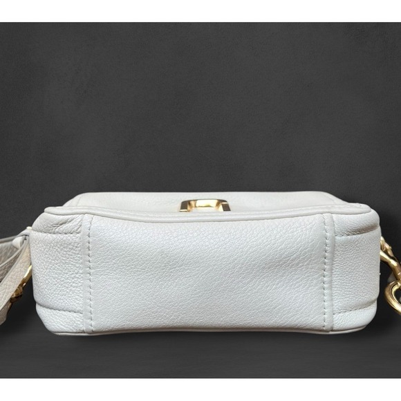 MARC JACOBS "THE SOFTSHOT 21"  PEBBLED CREAM LEATHER CROSSBODY BAG - Picture 7 of 11
